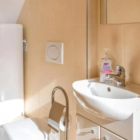 Gorgeous In With Kitchen
